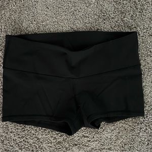 VGUC Black Lululemon boogie short